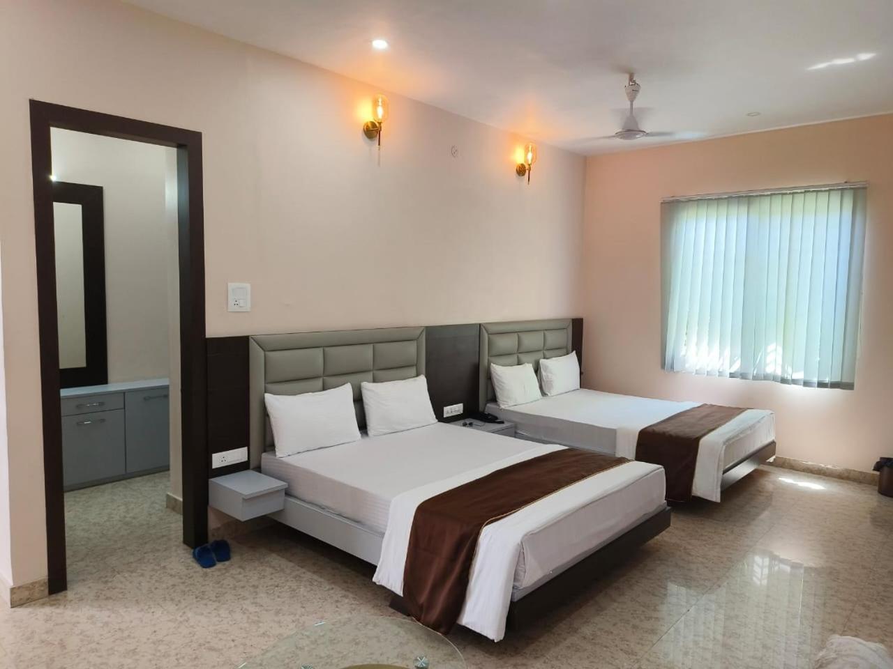 Jaanki Farms & Resorts Jorhāt Exterior foto